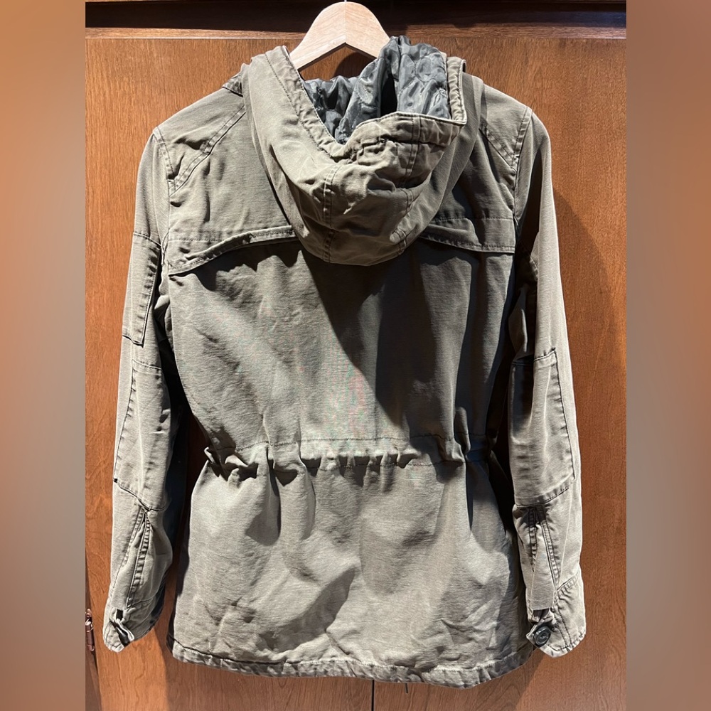 Levi’s Green Hooded Jacket - Picture 2 of 3
